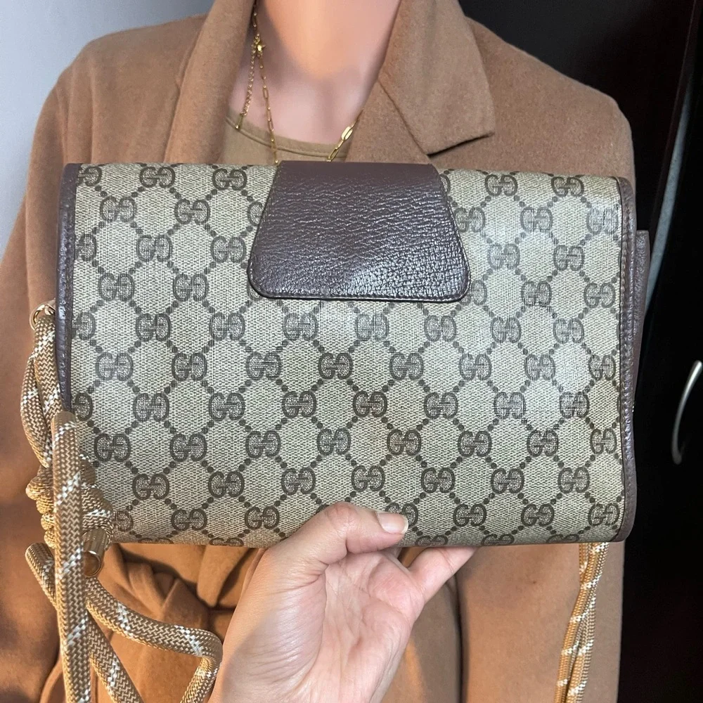 Authentic Gucci vintage web sherry line clutch bag (HK45) - Picture 3 of 16